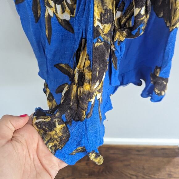 Free People All the Right Ruffles Playsuit Royal Blue Floral Mini Romper XS - Picture 3 of 8